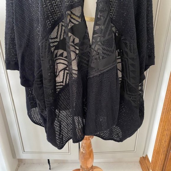 Subtle Luxury Oversized Cardigan Black - Picture 11 of 11